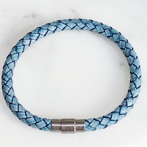 Handcrafted Double Round Braided Leather Bracelet - Picture 3 of 4